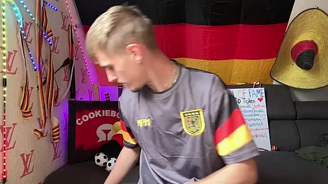 Cookieboy88 online show from June 12, 2026, 12:26 pm
