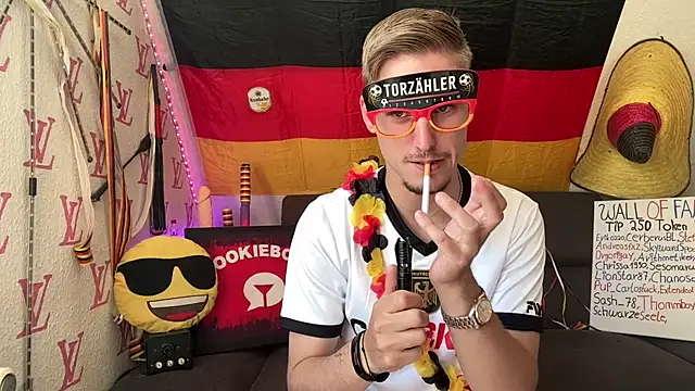 Cookieboy88 online show from June 19, 2026, 3:05 pm