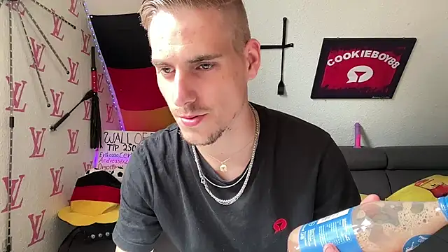 Cookieboy88 online show from July 16, 2026, 12:33 pm