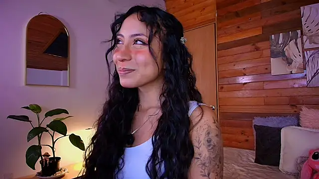 amber curly online show from July 25, 2026, 3:20 pm