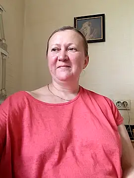 blondyaguar online show from June 19, 2026, 9:57 am