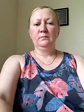 blondyaguar online show from July 17, 2026, 8:21 am