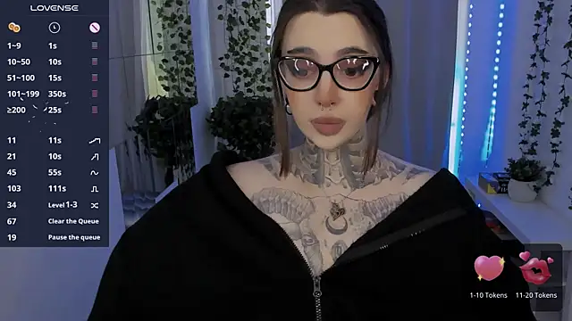 Dixi Pixi  online show from May 6, 2026, 5:35 am