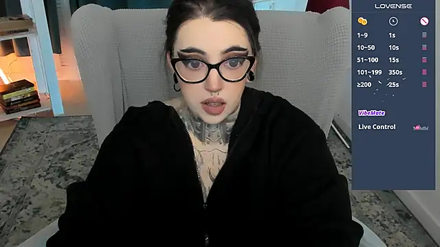 Dixi Pixi  online show from June 14, 2026, 5:31 am