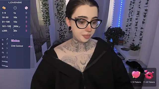 Dixi Pixi  online show from June 19, 2026, 5:34 am
