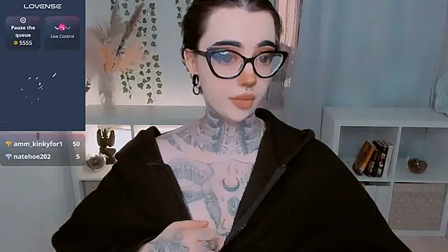Dixi Pixi  online show from July 18, 2026, 5:44 am