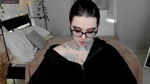 Dixi Pixi  online show from July 30, 2026, 10:36 am