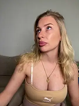 belle98 online show from May 18, 2026, 11:38 am