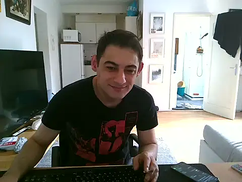 mihaimichael online show from June 12, 2026, 11:42 am