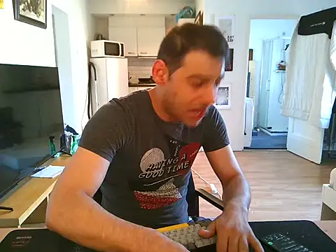mihaimichael online show from July 14, 2026, 4:56 pm