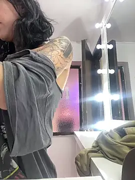 MadisonWood01 online show from June 15, 2026, 12:40 pm
