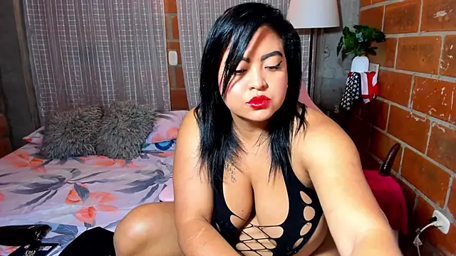 ivy roosx online show from July 19, 2026, 8:12 pm