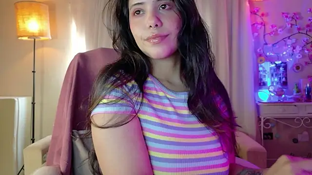 Snapshot of AllisonCatUwU chatting on June 11, 2026, 4:05 pm AllisonCatUwU online show from June 11, 2026, 4:05 pm