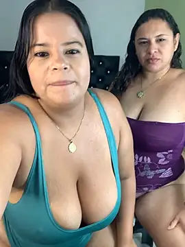 Snapshot of twocurvylatins chatting on July 12, 2026, 9:28 pm twocurvylatins online show from July 12, 2026, 9:28 pm