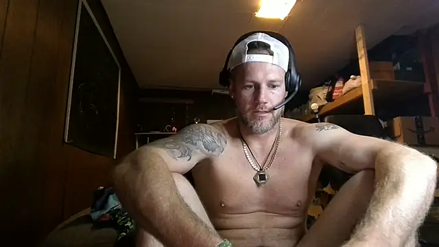 Freakslut007 online show from August 4, 2026, 7:33 am