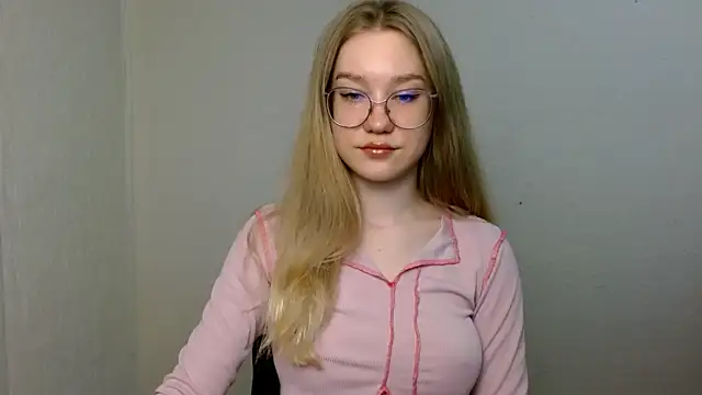 Snapshot of cindi_hot chatting on June 17, 2026, 9:56 am cindi hot online show from June 17, 2026, 9:56 am
