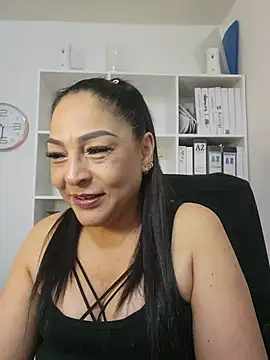 Gina Myers online show from June 7, 2026, 3:32 am