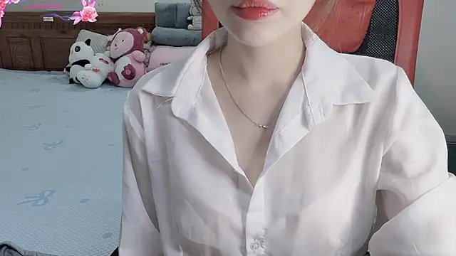 Snapshot of TrinhH_Nabbi chatting on April 18, 2026, 2:43 pm TrinhH Nabbi online show from April 18, 2026, 2:43 pm