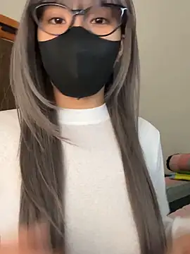 Lilisa miu online show from June 18, 2026, 5:28 pm