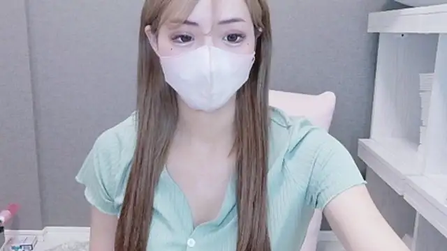  chanMOMO  online show from July 13, 2026, 11:02 am
