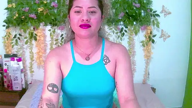 Crysrus online show from May 27, 2026, 12:40 am