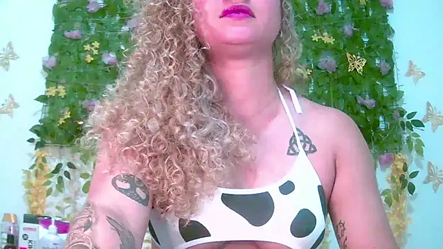 Crysrus online show from May 27, 2026, 8:17 pm