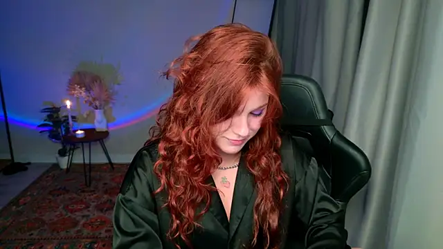 Snapshot of Elsie_Ginger chatting on August 3, 2026, 9:07 pm Elsie Ginger online show from August 3, 2026, 9:07 pm