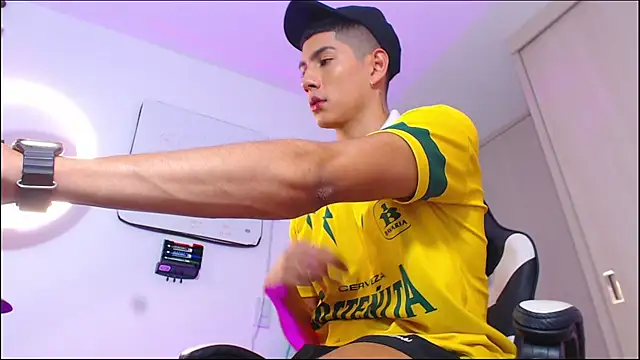 Valerio 20 online show from July 2, 2026, 10:27 pm