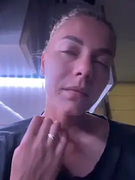 tanyagrey online show from June 12, 2026, 6:34 am