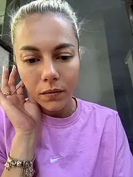 tanyagrey online show from June 19, 2026, 6:29 am