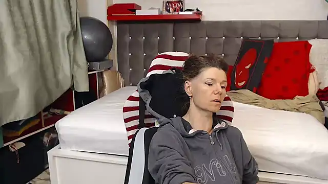 kellyterapy online show from May 15, 2026, 11:23 pm