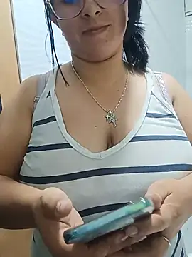  Angelinaandrade  online show from July 9, 2026, 1:20 am