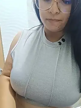  Angelinaandrade  online show from July 14, 2026, 1:19 am