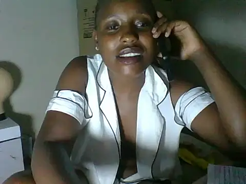 Candykitten online show from May 12, 2026, 8:55 am