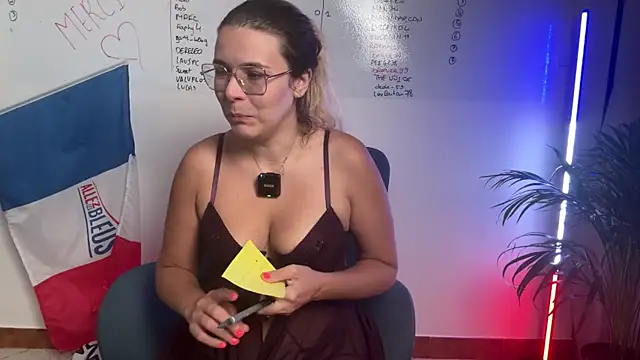 EmyLana online show from July 2, 2026, 7:09 pm