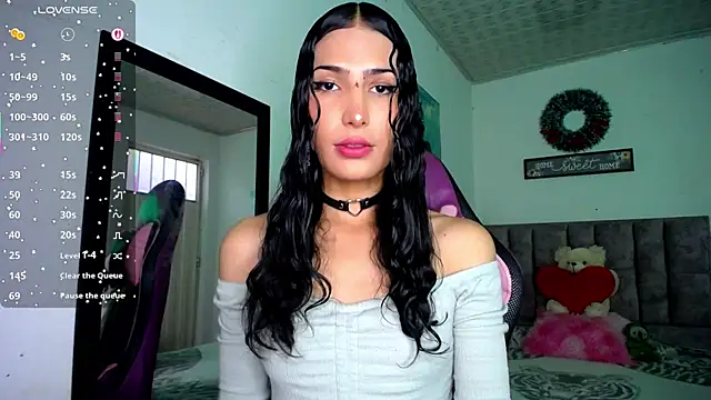Lanna hott  online show from July 8, 2026, 7:29 pm