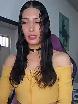 Lanna hott  online show from July 15, 2026, 7:41 pm