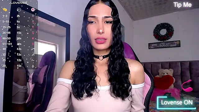 Lanna hott  online show from July 28, 2026, 7:39 pm