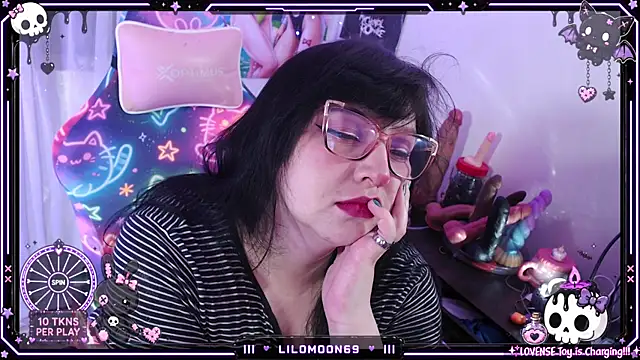 LiloMoon69 online show from July 24, 2026, 9:40 am