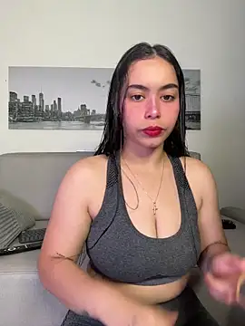 SophieRoyals online show from June 6, 2026, 12:43 pm