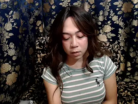 Snapshot of urprincessnicolexxx chatting on May 22, 2026, 8:32 am urprincessnicolexxx online show from May 22, 2026, 8:32 am