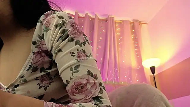 Snapshot of Zara_dulce chatting on June 16, 2026, 1:03 pm Zara dulce online show from June 16, 2026, 1:03 pm