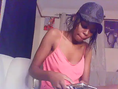 sweetanabella4 online show from June 18, 2026, 7:08 am