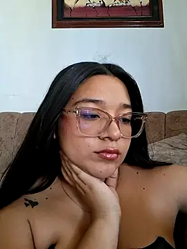 -VICKKY online show from July 24, 2026, 7:56 pm