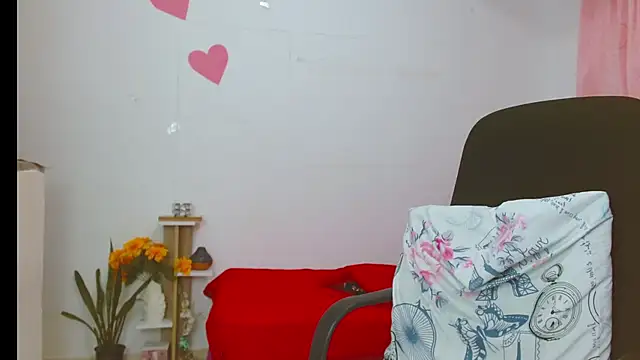 chantalsemenova1 online show from July 25, 2026, 9:45 pm