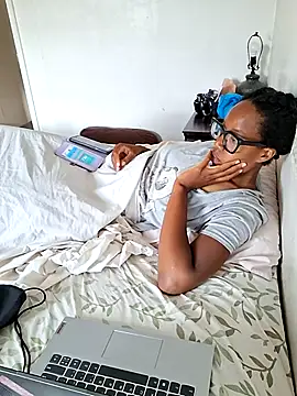 madamsensuale online show from June 23, 2026, 10:30 pm