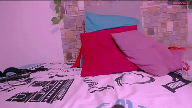 CrazyRousex online show from July 24, 2026, 3:54 pm