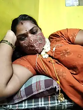 Snapshot of mayaa2u chatting on July 19, 2026, 3:10 am mayaa2u online show from July 19, 2026, 3:10 am