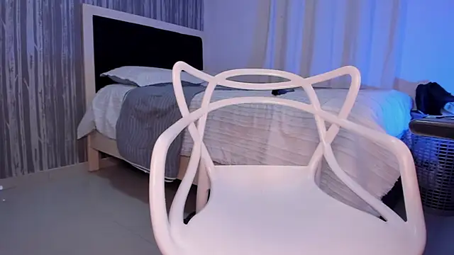 HugeCock Puppy online show from February 5, 2025, 12:10 am