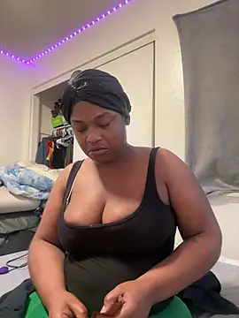 Snapshot of Prettynthick12 chatting on June 20, 2026, 8:55 pm Prettynthick12 online show from June 20, 2026, 8:55 pm